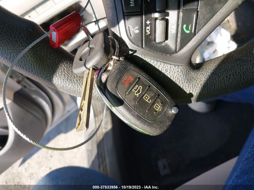 2015 HYUNDAI SONATA SE - 5NPE24AF5FH051354