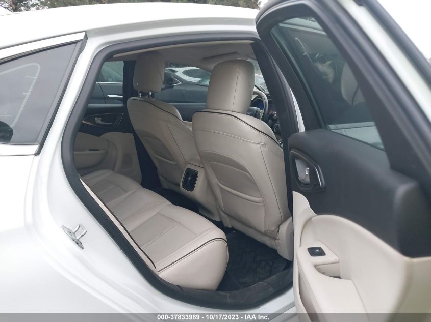 2015 CHRYSLER 200 C - 1C3CCCEG1FN739650