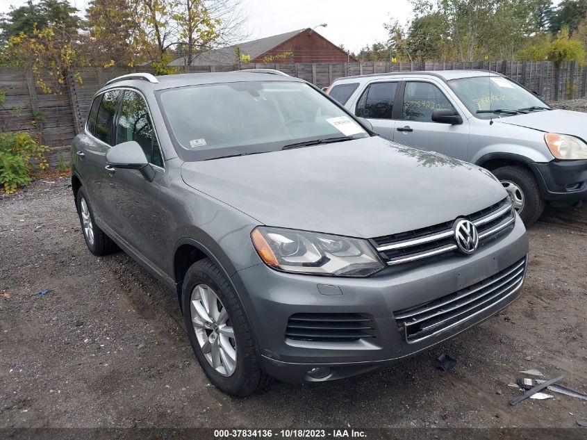 2014 VOLKSWAGEN TOUAREG SPORT W/NAV - WVGEP9BP4ED011711