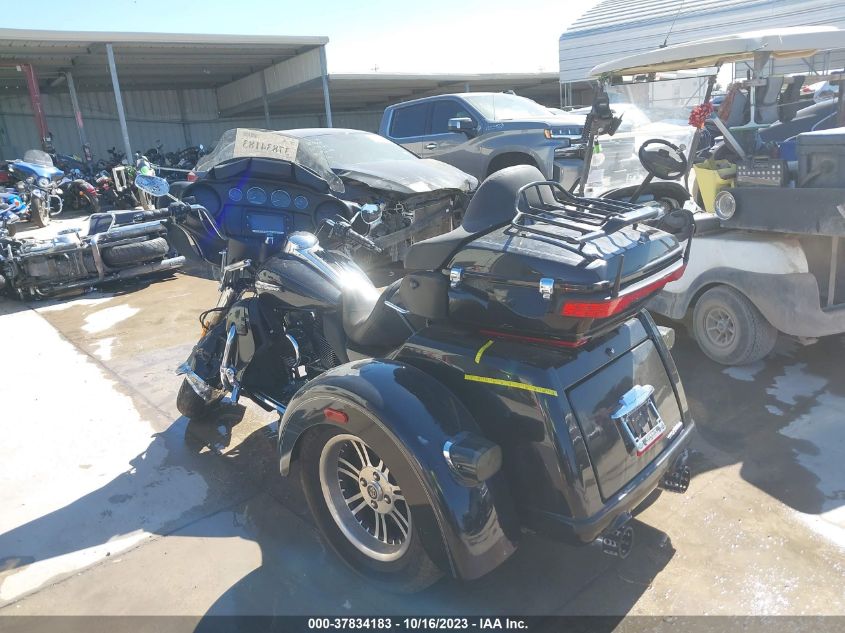 2015 HARLEY-DAVIDSON FLHTCUTG TRI GLIDE ULTRA 1HD1MAL15FB855243