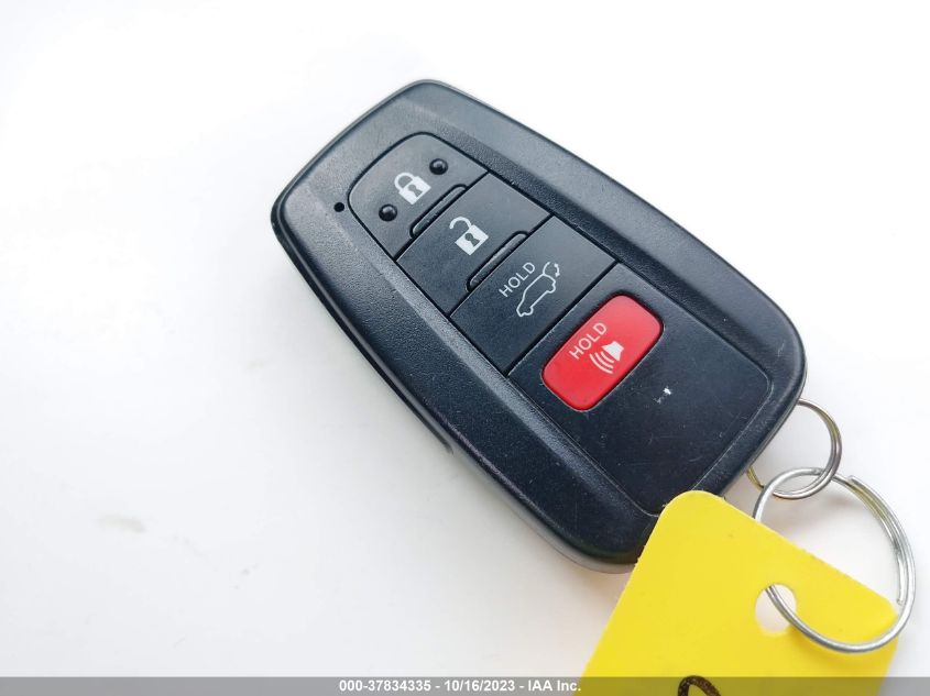 VIN JTMP1RFV3MD074076 2021 TOYOTA RAV4 XLE
