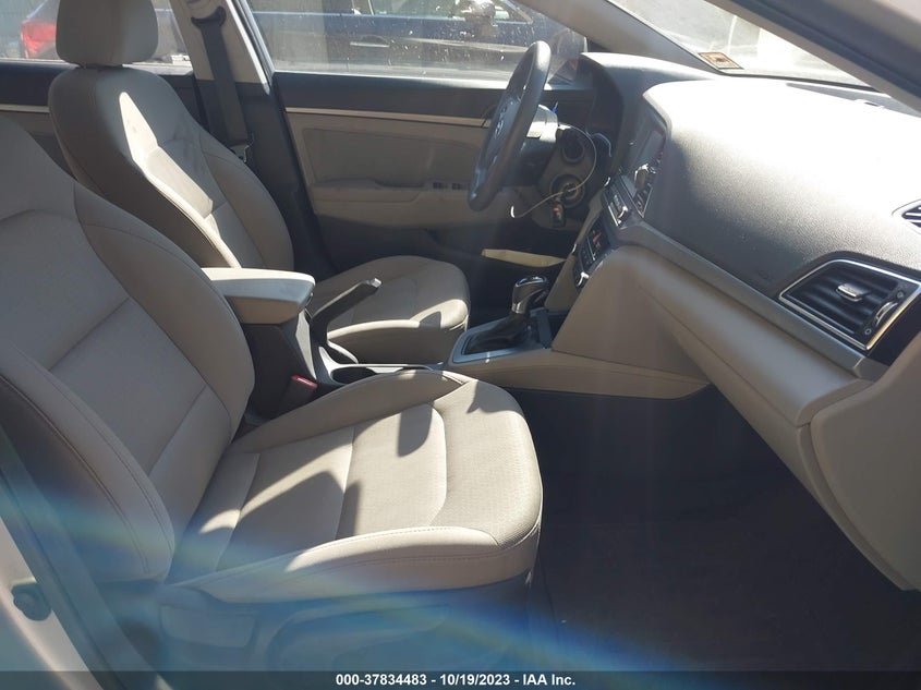 VIN 5NPD84LF6HH139372 2017 HYUNDAI ELANTRA SE