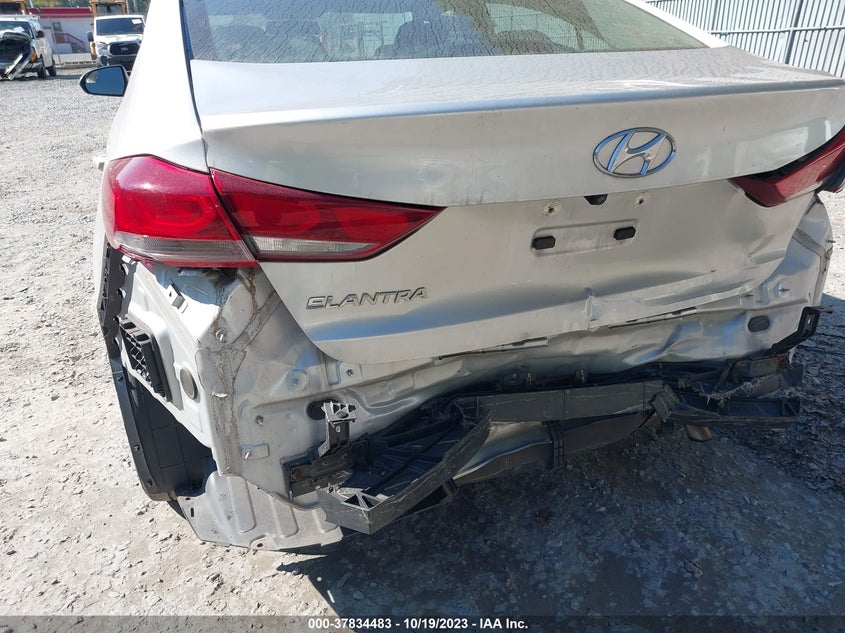 VIN 5NPD84LF6HH139372 2017 HYUNDAI ELANTRA SE