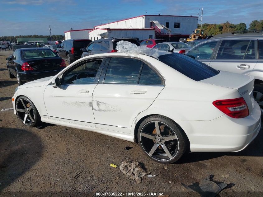 2013 MERCEDES-BENZ C 250 SPORT/LUXURY WDDGF4HB2DR264080
