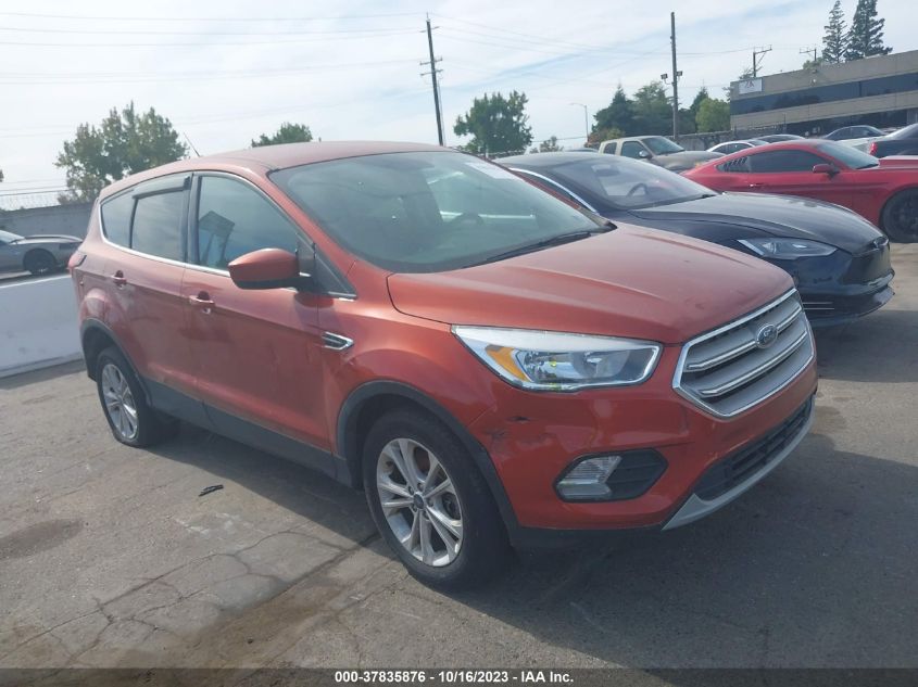 2019 FORD ESCAPE SE - 1FMCU9GD3KUB30540