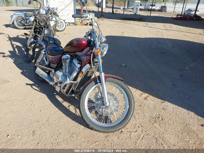 1987 Suzuki Vs700   Maroon vin: JS1VP51A7H2100970