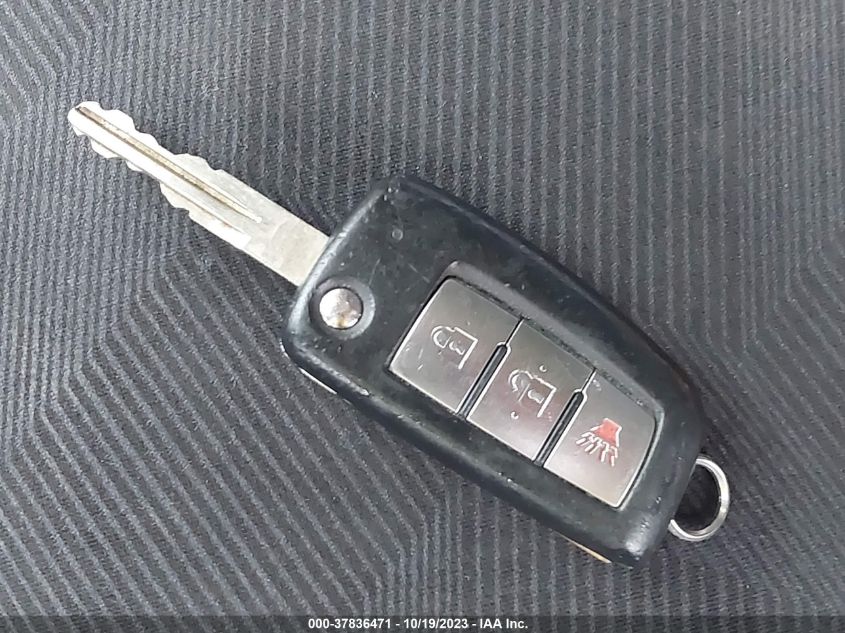 2015 NISSAN ROGUE S - KNMAT2MT7FP573232