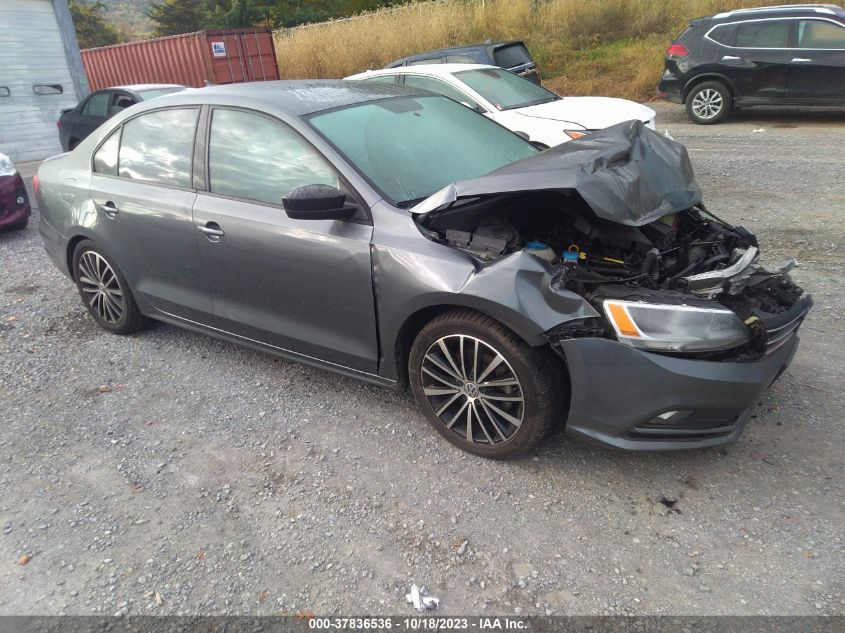 2016 VOLKSWAGEN JETTA SEDAN 1.8T SPORT - 3VWD17AJ4GM410352