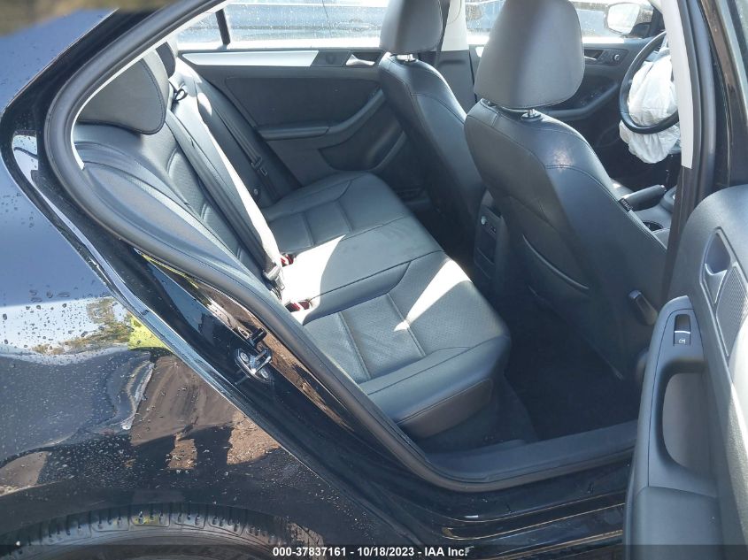 2013 VOLKSWAGEN JETTA SEDAN SE W/CONVENIENCE 3VWDP7AJ4DM219900