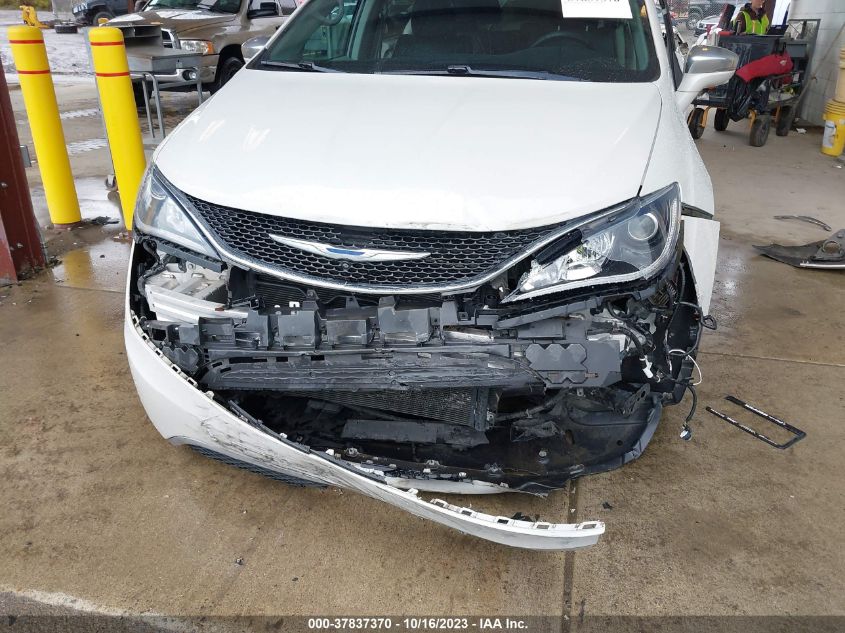 VIN 2C4RC1GGXHR748148 2017 CHRYSLER PACIFICA LIMITED