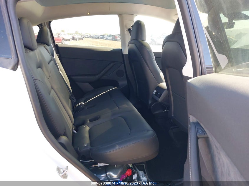 VIN 7SAYGDEE1PA104938 2023 TESLA MODEL Y LONG RANGE