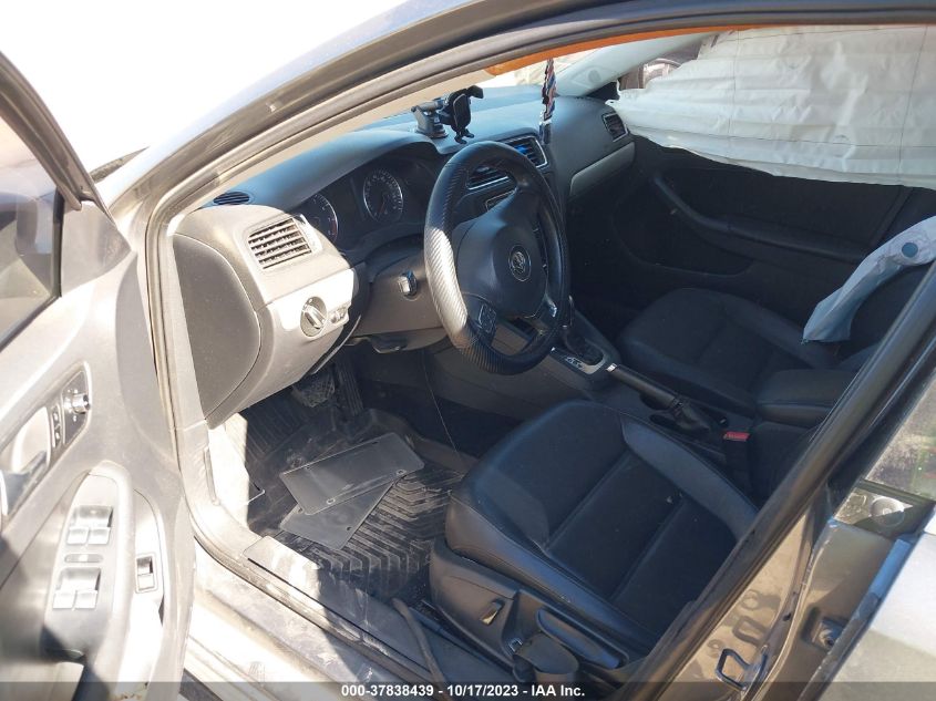 2013 VOLKSWAGEN JETTA SEDAN SE W/CONVENIENCE 3VWDX7AJ5DM361124