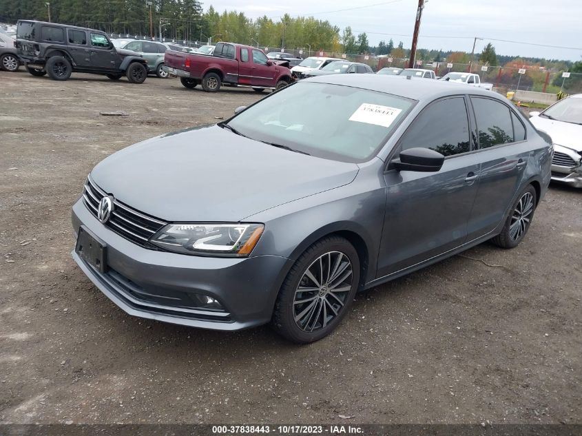 2015 VOLKSWAGEN JETTA SEDAN 1.8T SPORT - 3VWD17AJ9FM222943