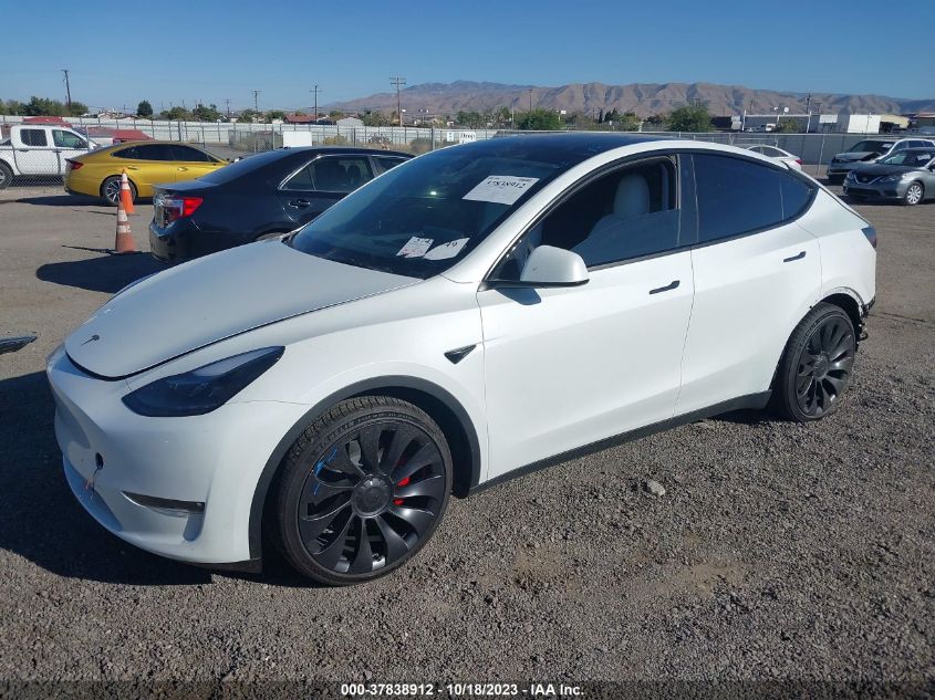 7SAYGDEF1PF636654 Tesla Model Y PERFORMANCE 2