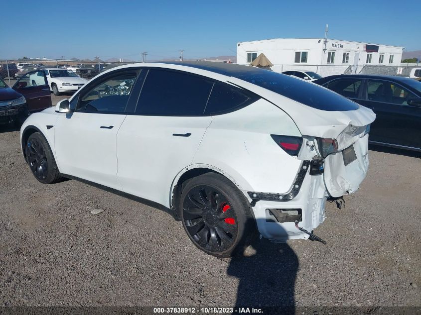 7SAYGDEF1PF636654 Tesla Model Y PERFORMANCE 3