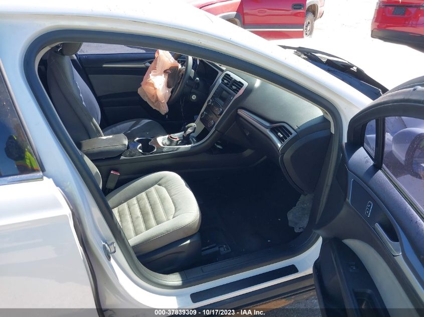 2014 FORD FUSION S - 3FA6P0G76ER379561