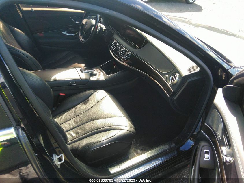 2015 MERCEDES-BENZ S-CLASS S 550 WDDUG8FB4FA075183