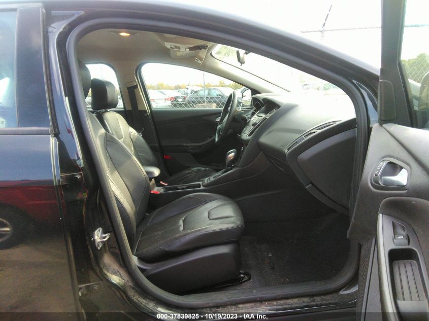 2015 FORD FOCUS SE - 1FADP3F29FL217597