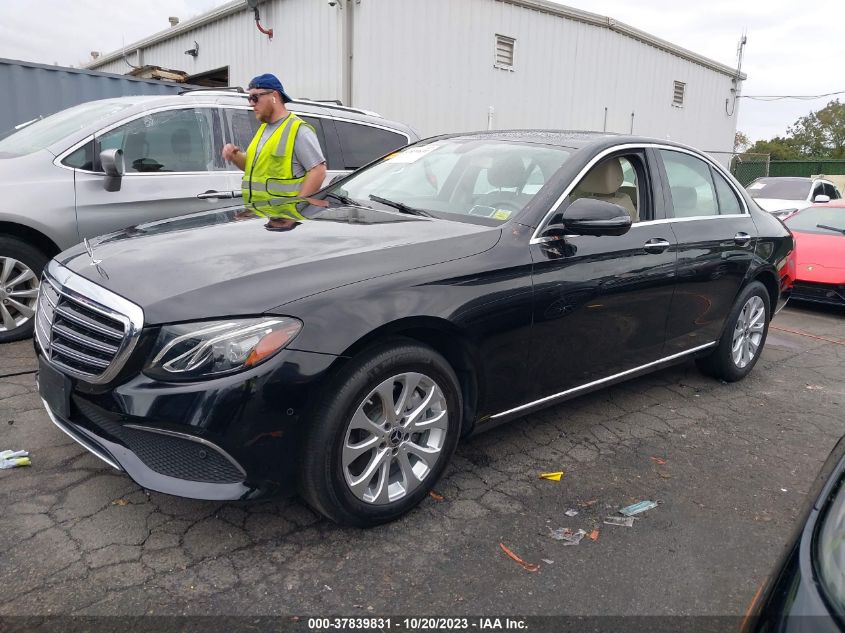 2019 MERCEDES-BENZ E 300 4MATIC WDDZF4KB7KA590745