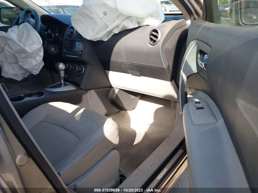 2015 NISSAN ROGUE SELECT S - JN8AS5MT4FW652680