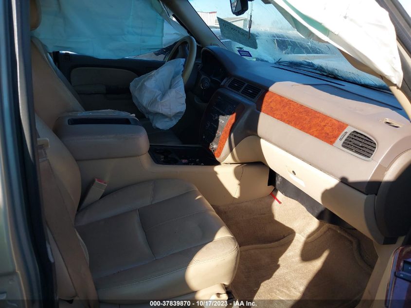 2013 CHEVROLET SUBURBAN LT - 1GNSCJE06DR143042