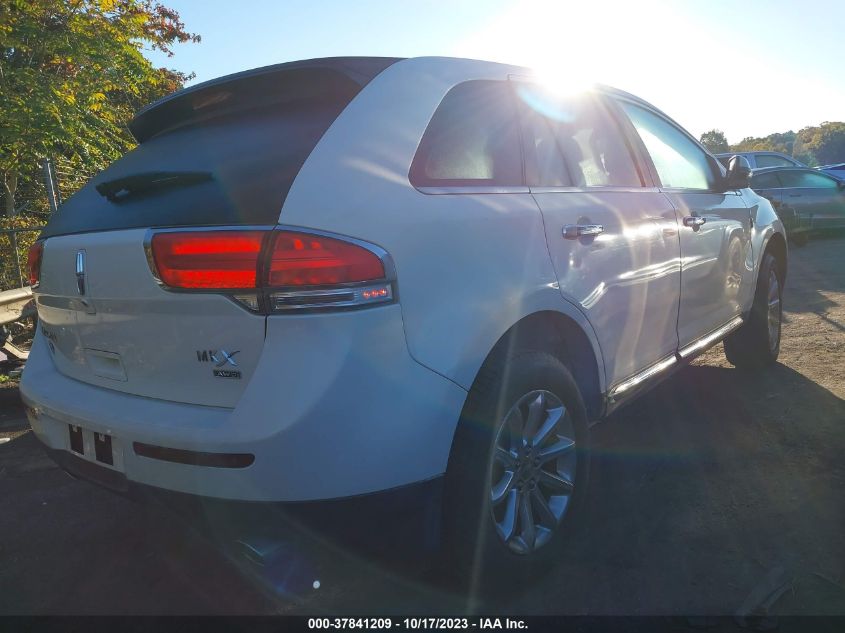 2013 LINCOLN MKX - 2LMDJ8JK7DBL23933