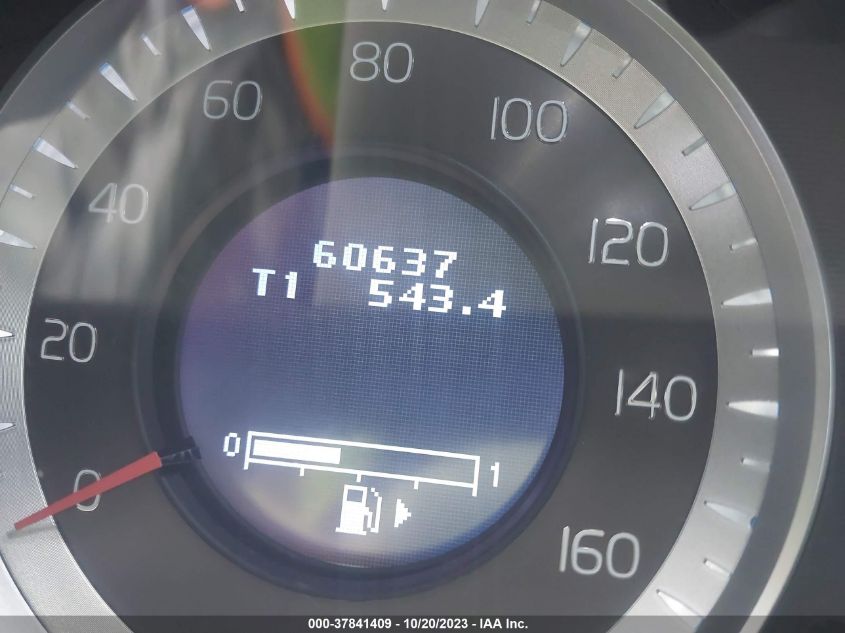 2013 VOLVO XC70 3.2L - YV4940BZ6D1155172