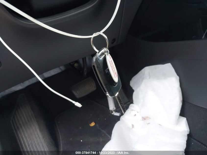 2016 KIA SOUL + - KNDJP3A53G7332785