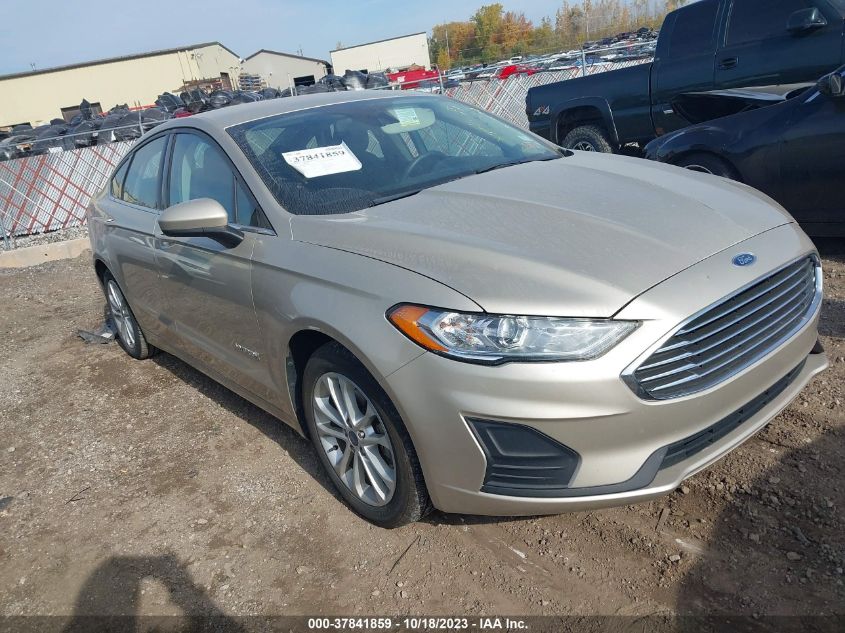 3FA6P0LU0KR130891 Ford Fusion Hybrid SE