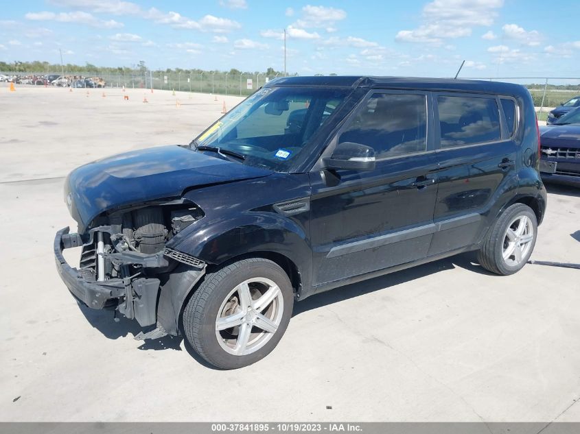 2013 KIA SOUL + - KNDJT2A65D7523148