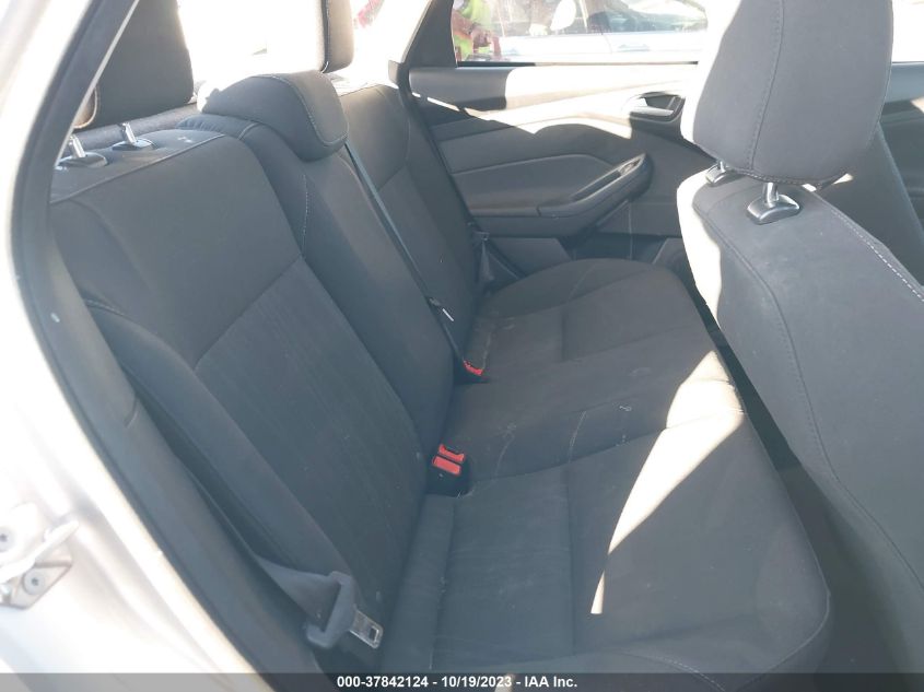 2016 FORD FOCUS SE - 1FADP3F22GL395224