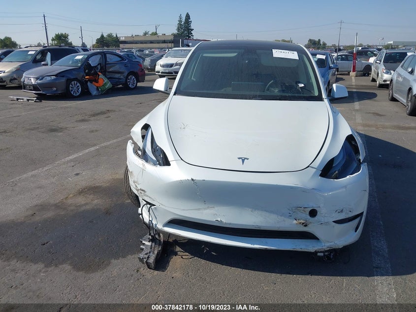 VIN 7SAYGDEE1PF692164 2023 TESLA MODEL Y LONG RANGE