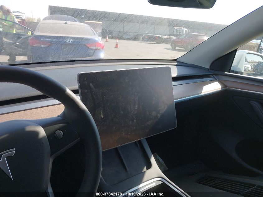 VIN 7SAYGDEE1PF692164 2023 TESLA MODEL Y LONG RANGE