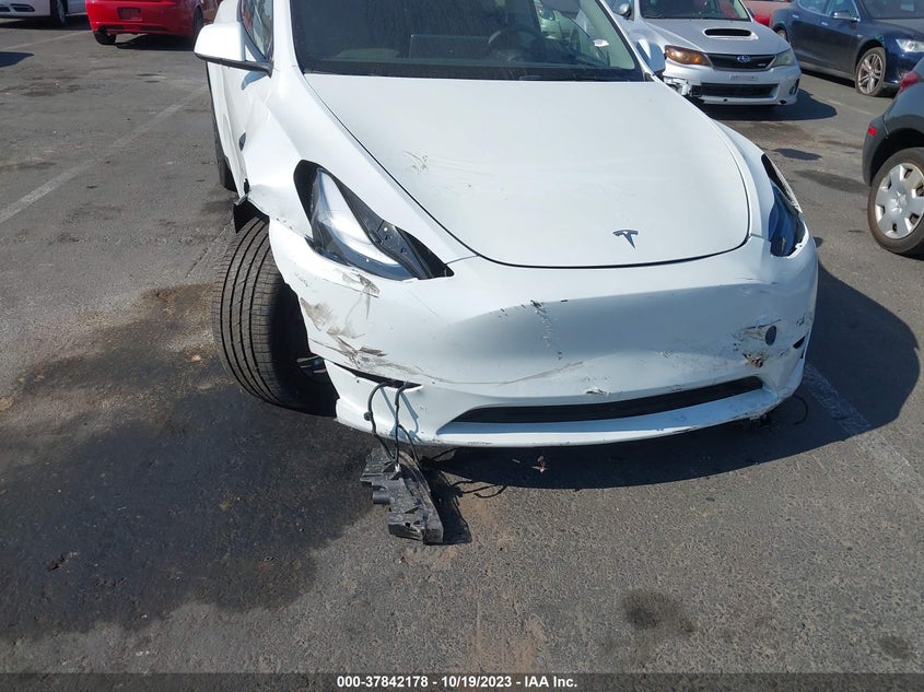 VIN 7SAYGDEE1PF692164 2023 TESLA MODEL Y LONG RANGE