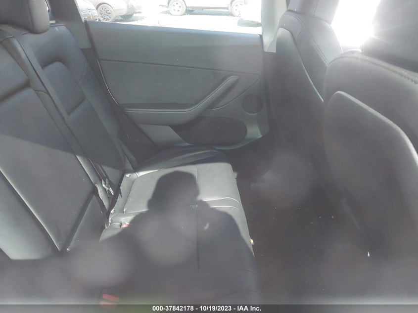 VIN 7SAYGDEE1PF692164 2023 TESLA MODEL Y LONG RANGE