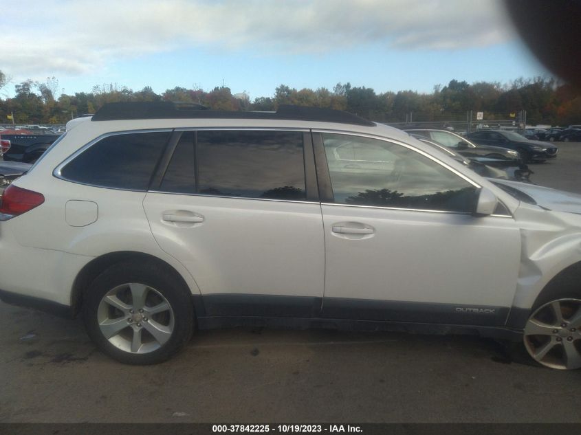 2013 SUBARU OUTBACK 2.5I PREMIUM - 4S4BRBCC0D3304624