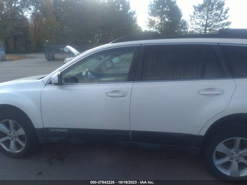 2013 SUBARU OUTBACK 2.5I PREMIUM - 4S4BRBCC0D3304624