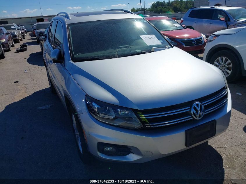 2016 VOLKSWAGEN TIGUAN SE - WVGAV7AX2GW560373