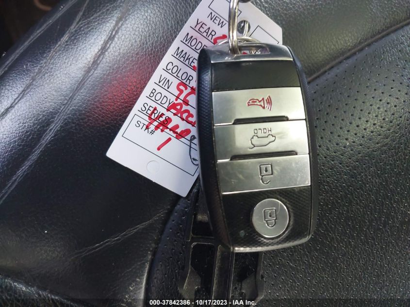 2015 KIA SOUL + - KNDJP3A58F7149672