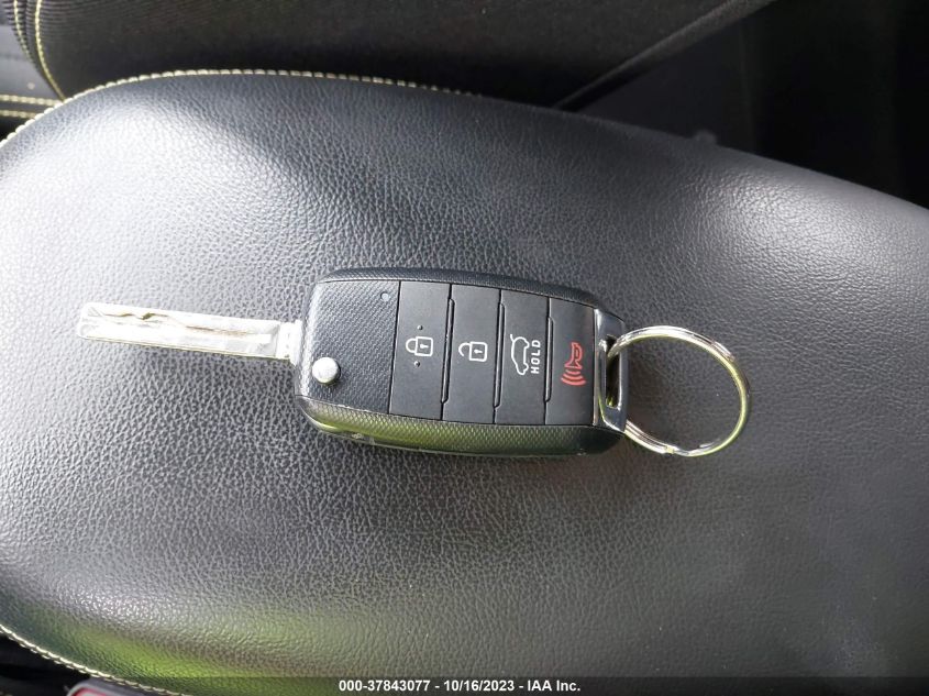 2015 KIA SOUL + - KNDJP3A57F7766805