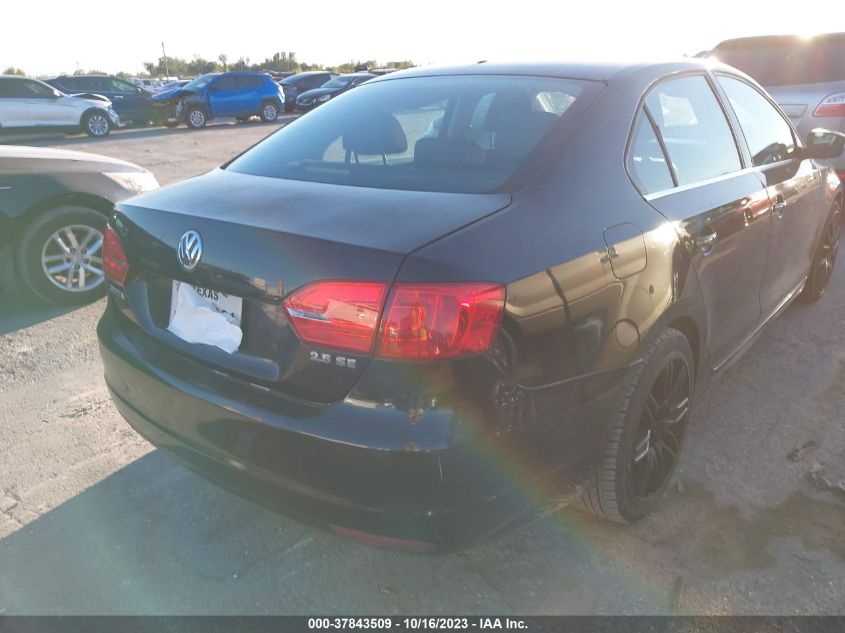 2013 VOLKSWAGEN JETTA SEDAN SE 3VWDX7AJ3DM256839