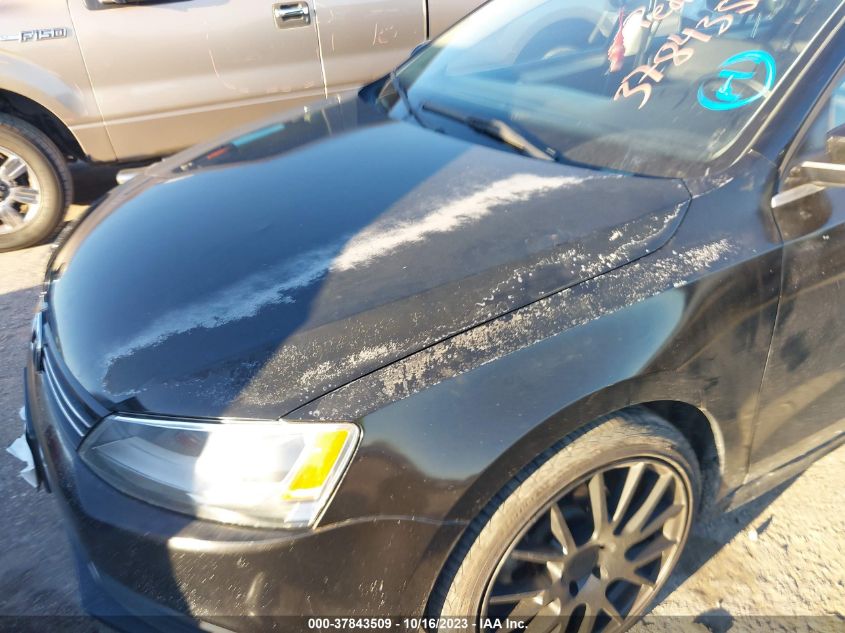 2013 VOLKSWAGEN JETTA SEDAN SE 3VWDX7AJ3DM256839