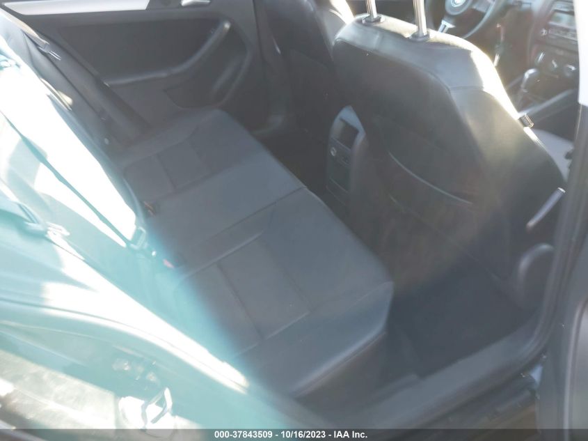 2013 VOLKSWAGEN JETTA SEDAN SE 3VWDX7AJ3DM256839