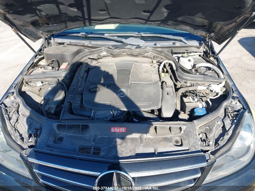 2014 MERCEDES-BENZ C 350 SPORT WDDGF5HB7EA901650
