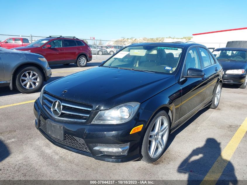 2014 MERCEDES-BENZ C 350 SPORT WDDGF5HB7EA901650