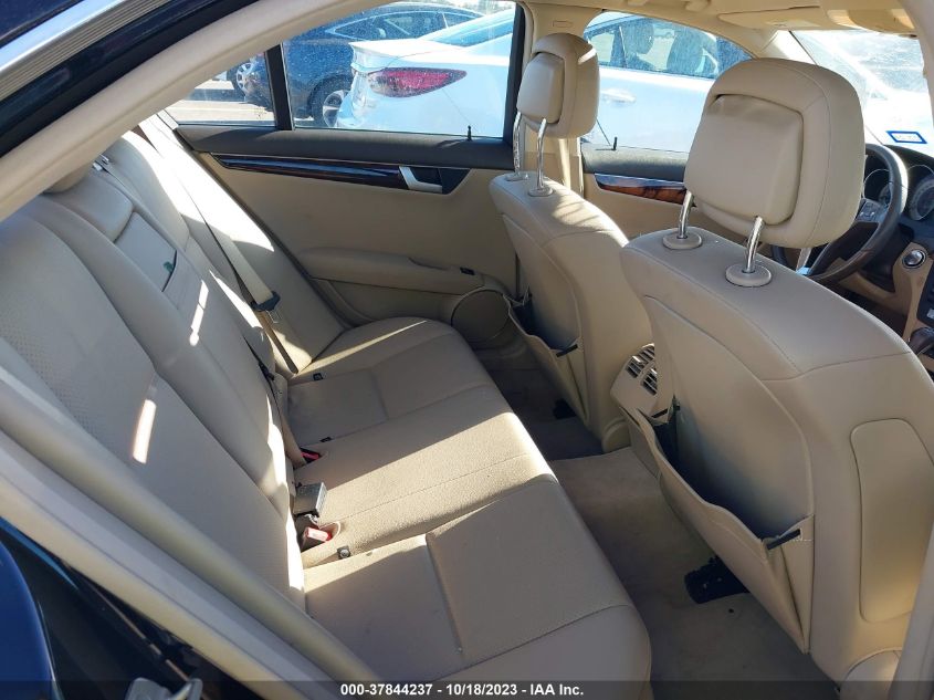 2014 MERCEDES-BENZ C 350 SPORT WDDGF5HB7EA901650