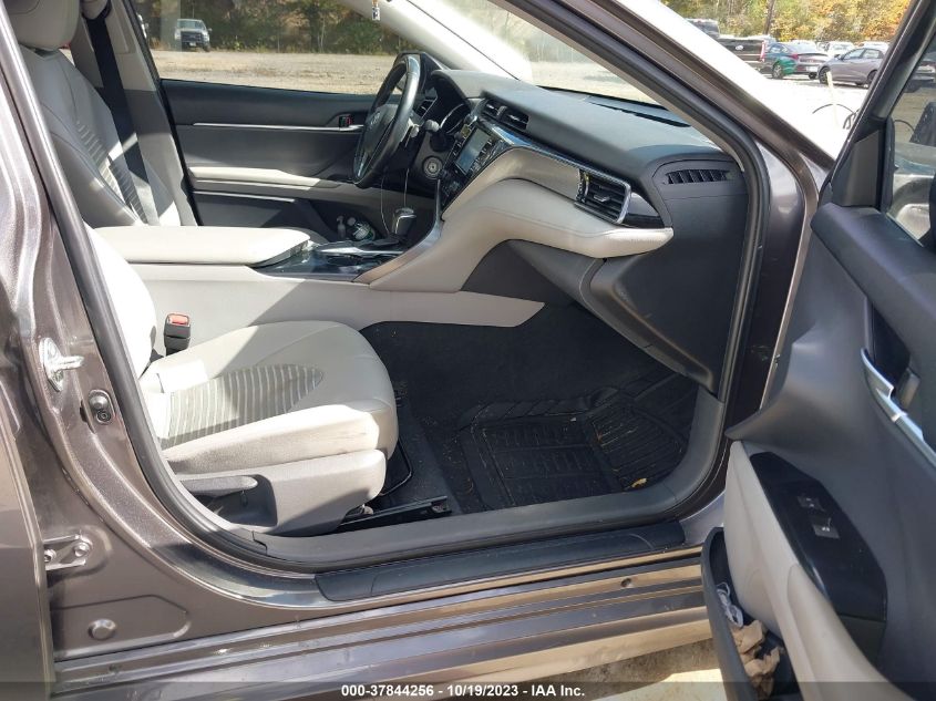2020 TOYOTA CAMRY SE - 4T1G11AKXLU927680