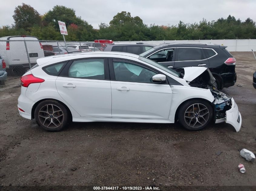 2015 FORD FOCUS SE - 1FADP3K24FL384259