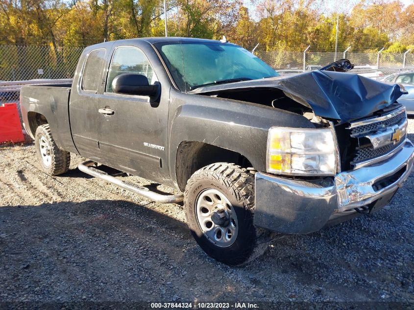 2013 CHEVROLET SILVERADO 1500 LS - 1GCRKREA2DZ158008