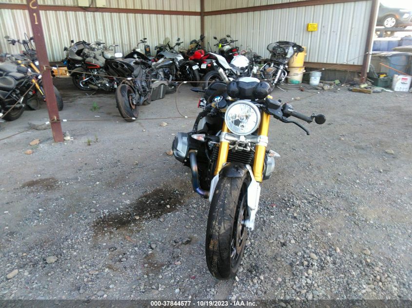 2014 BMW R NINE T - WB10A1604EZ397691